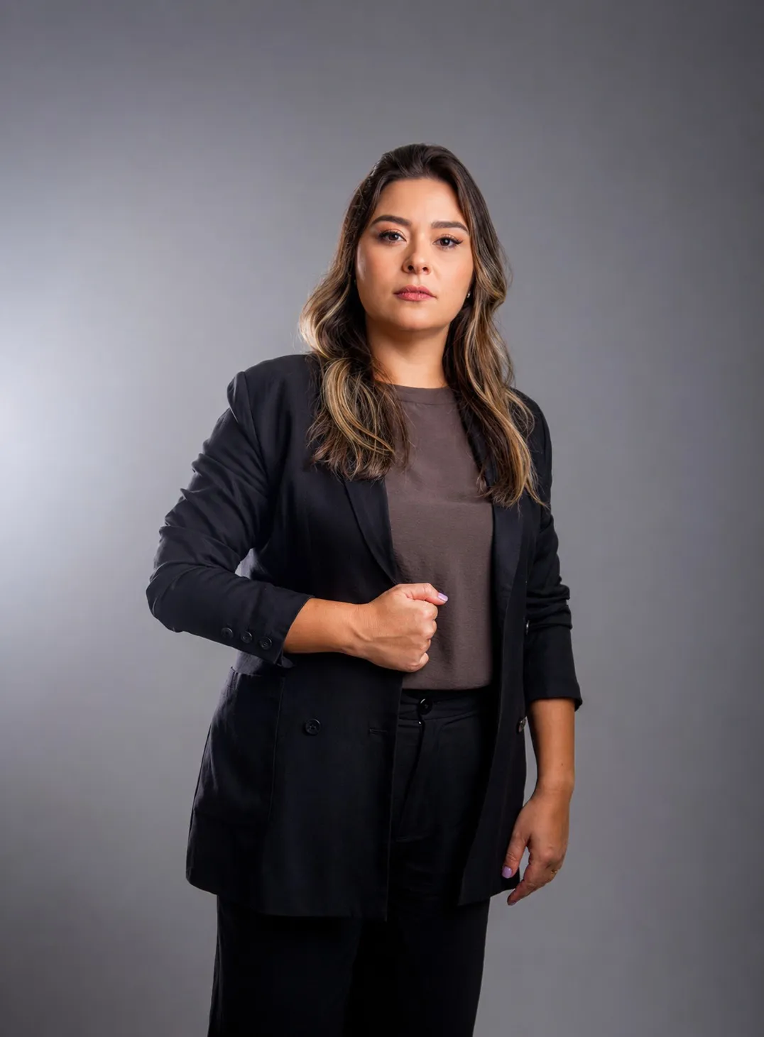 Advogada do escritório Tavares e Macedo Advocacia